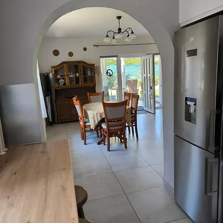 Holiday home Platan Haz Revfulop